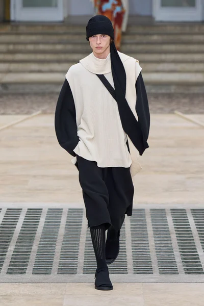 Look 20